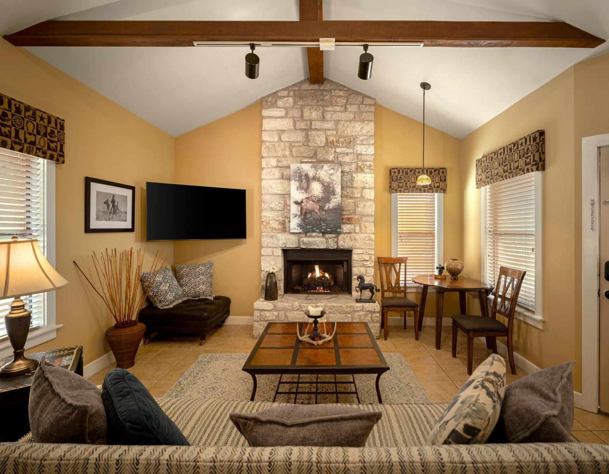 Blair House Inn And Spa Wimberley Room photo